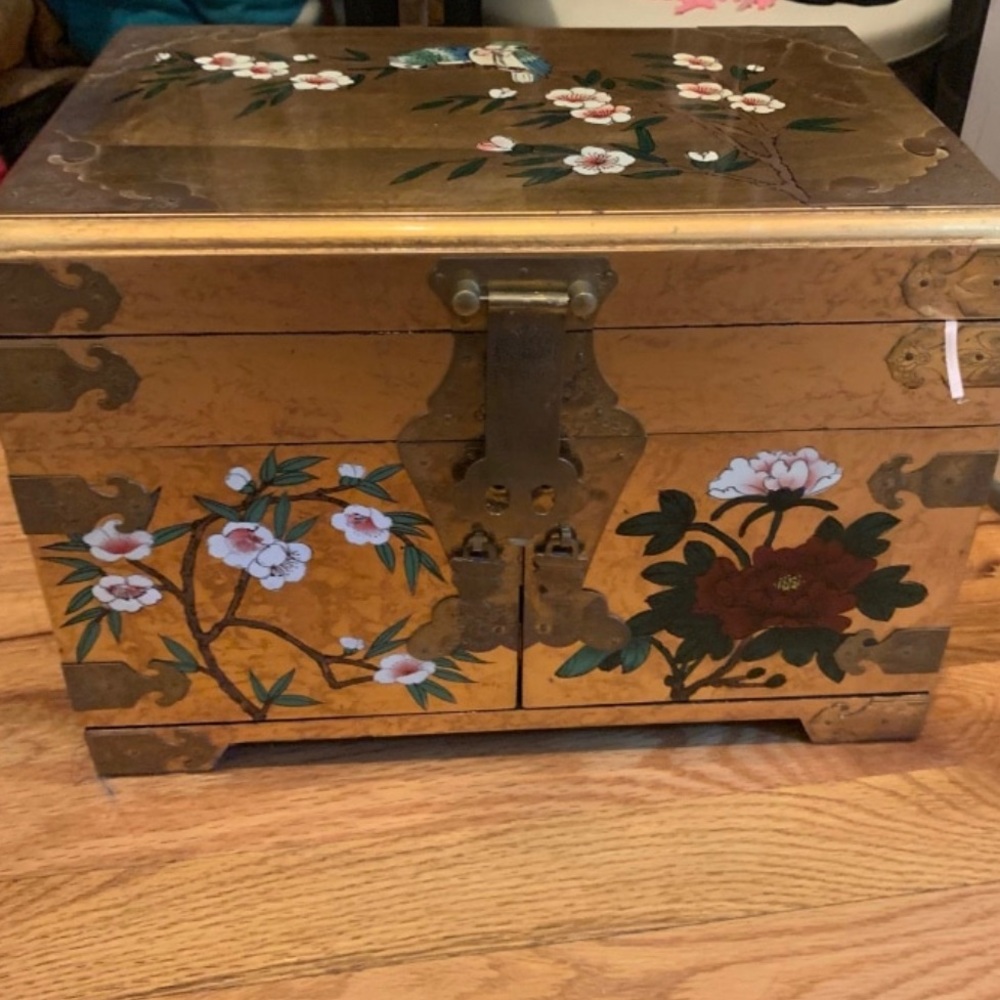 Antique Gold Jewelry Box w/mirror